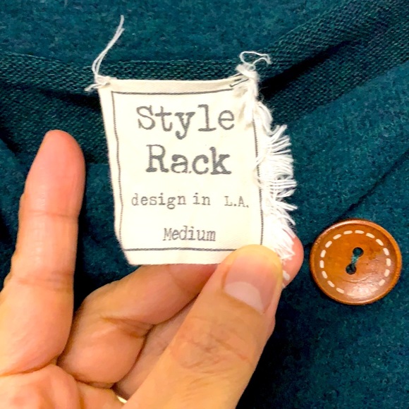 Style Rack Women’s Sweater - Picture 3 of 4